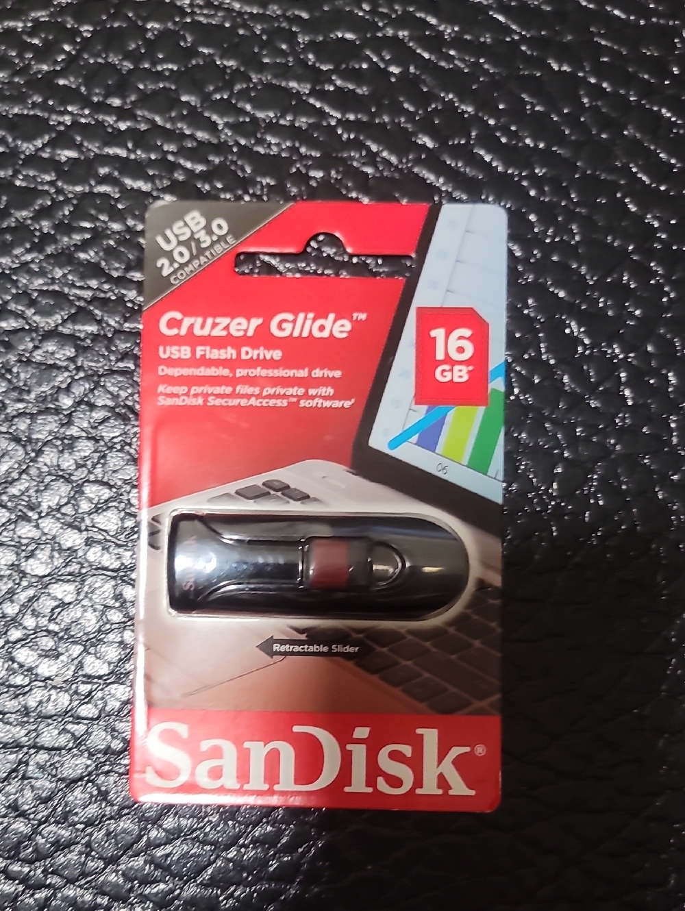Sandisk Black & Red Cruzer Glide USB 3.0 Flash Drive - SDCZ60-016G-B35